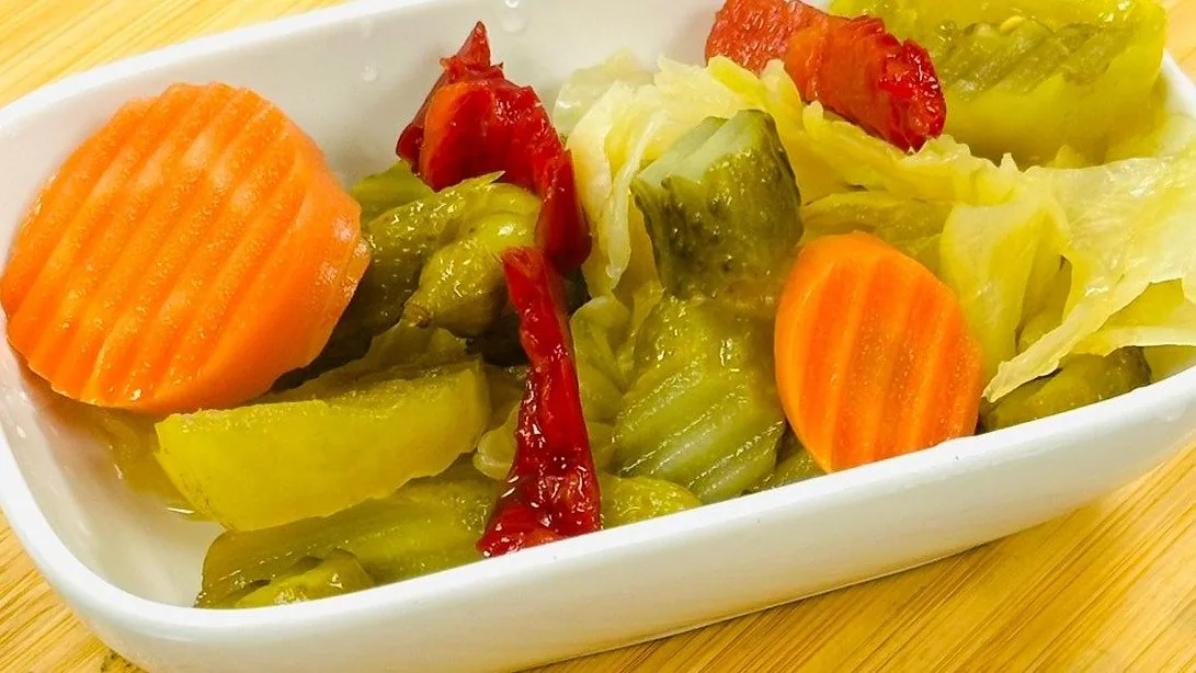 Turşu assortisi